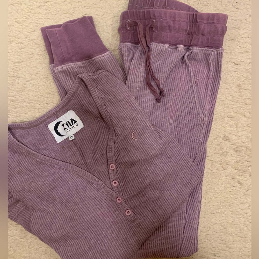 Zyia pajama waffle knit top and jogger set